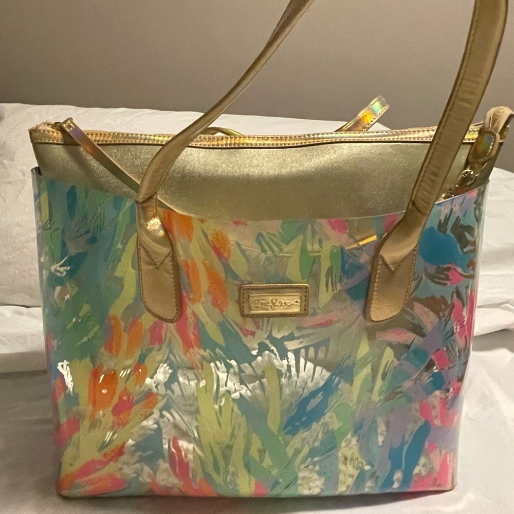 Lilly Pulitzer Gold Artistic Tote Bag w/gold zippered, extra bag